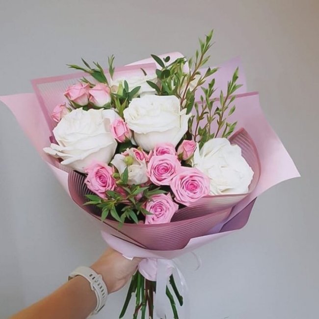 Букет цветов "Комплимент"